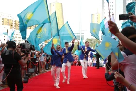 Олимпиада чемпиондары мен жүлдегерлері Астана көшелерімен жүріп өтті - фото 14