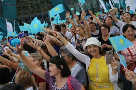 Олимпиада чемпиондары мен жүлдегерлері Астана көшелерімен жүріп өтті - фото 16