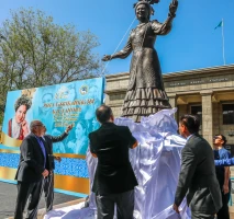 Алматыда опера әншісі Роза Бағлановаға ескерткіш ашылды - фото 3