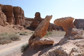 Шарын каньонындағы қорғандар аңғары: табиғат – тамаша сәулетші - фото 2