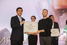 Астанада «Тәуелсіздік ұрпақтары» грантының иегерлері марапатталды - фото 9