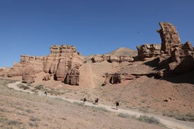 Шарын каньонындағы қорғандар аңғары: табиғат – тамаша сәулетші - фото 16