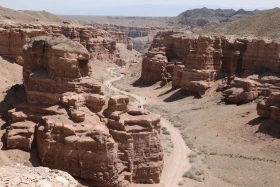 Шарын каньонындағы қорғандар аңғары: табиғат – тамаша сәулетші - фото 17