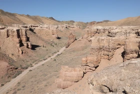 Шарын каньонындағы қорғандар аңғары: табиғат – тамаша сәулетші - фото 20