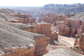 Шарын каньонындағы қорғандар аңғары: табиғат – тамаша сәулетші - фото 22