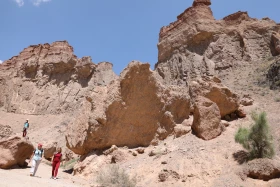 Шарын каньонындағы қорғандар аңғары: табиғат – тамаша сәулетші - фото 25