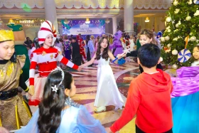 Президент балаларды Жаңа жыл мерекесімен құттықтады - фото 20