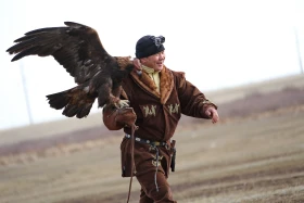 Қазақстан мен Моңғолия бүркітшілері шеберлік байқасты - фото 6