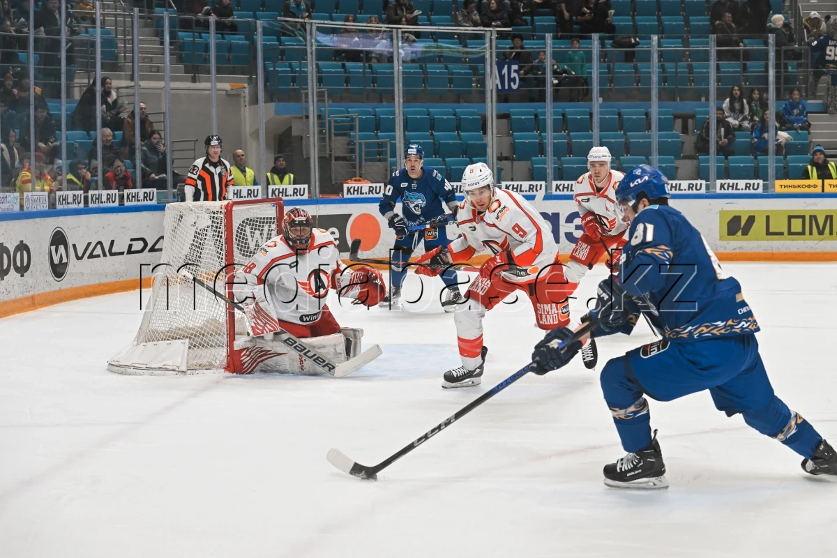 Хоккей: ҚХЛ «Барыс» - «Автомобилист» - фото 1