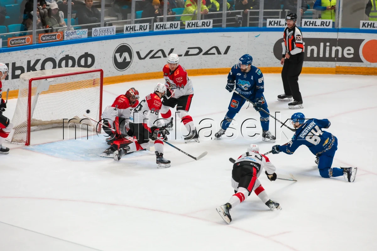 Хоккей: ҚХЛ «Барыс» - «Авангард» - фото 1