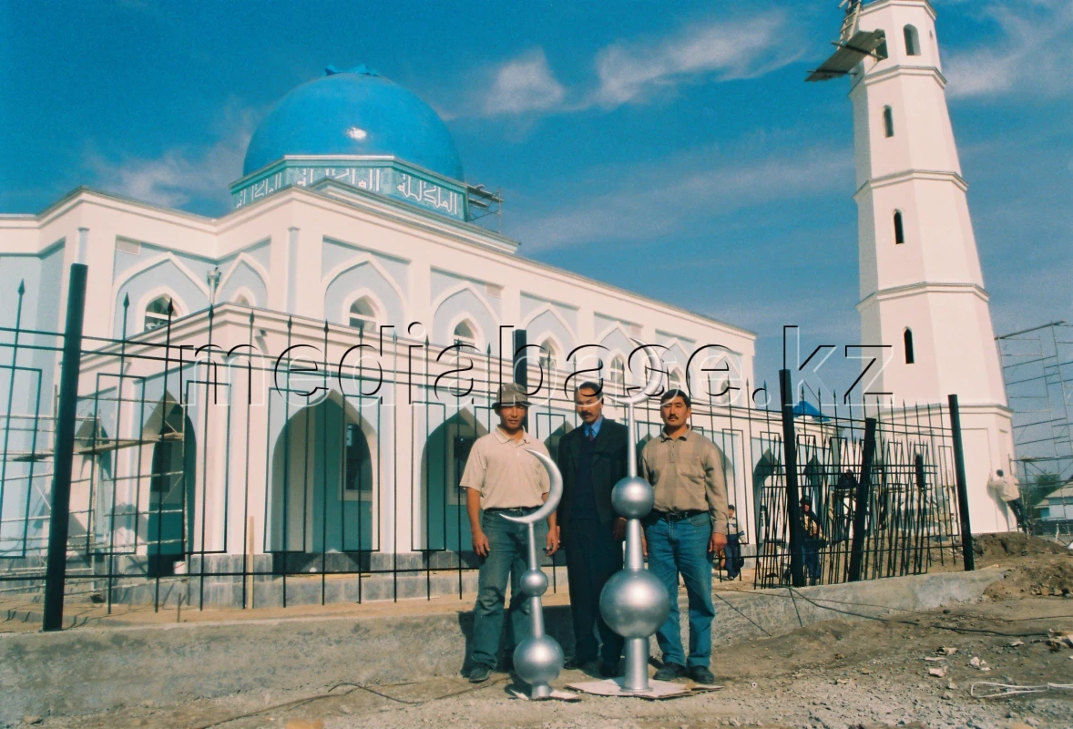 Бекет ата мешете Ай орнату - фото 1