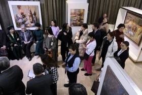 Астанадағы көрмеде әлемнің ұлы әйелдері қазақ суретшілерінің көзімен  таныстырылды - фото 28