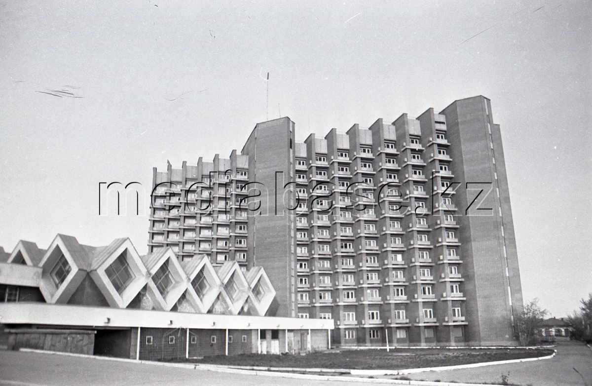 Семей: салынған ғимараттардың түрлері - фото 1